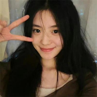 正面全裸